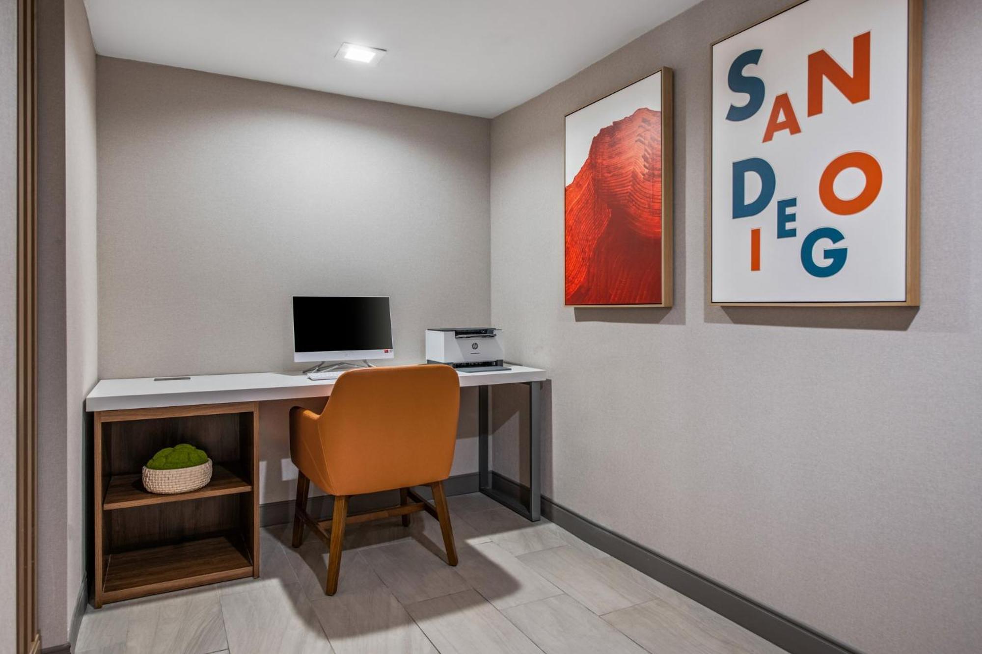 Holiday Inn Express San Diego - Sorrento Valley By Ihg Eksteriør billede