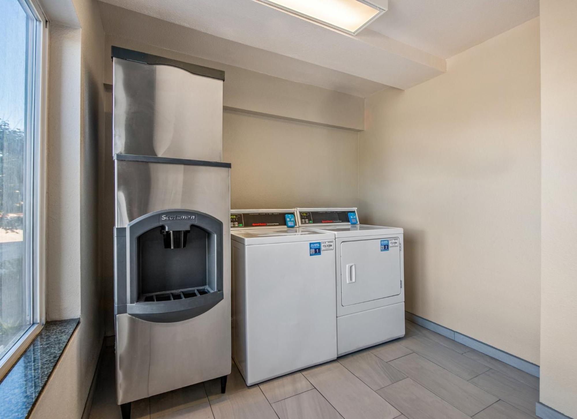Holiday Inn Express San Diego - Sorrento Valley By Ihg Eksteriør billede